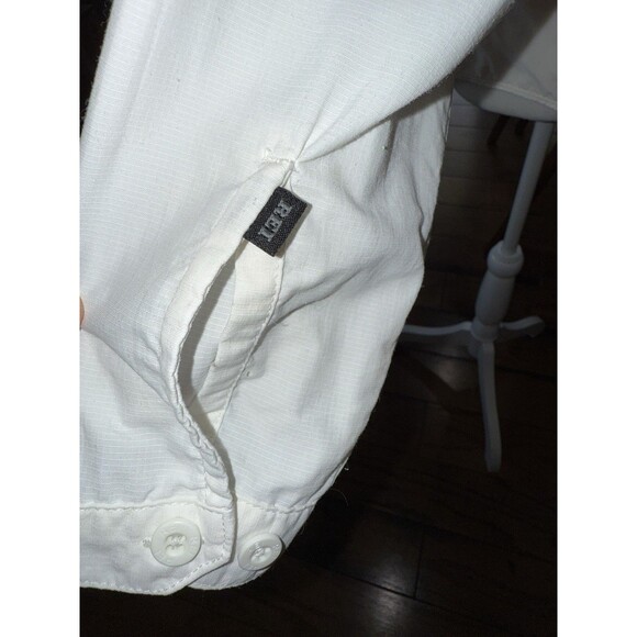 Classic White Nylon Button Up Hiking Shirt Outdoor Travel Roll Tab Sz S REI - Picture 7 of 16